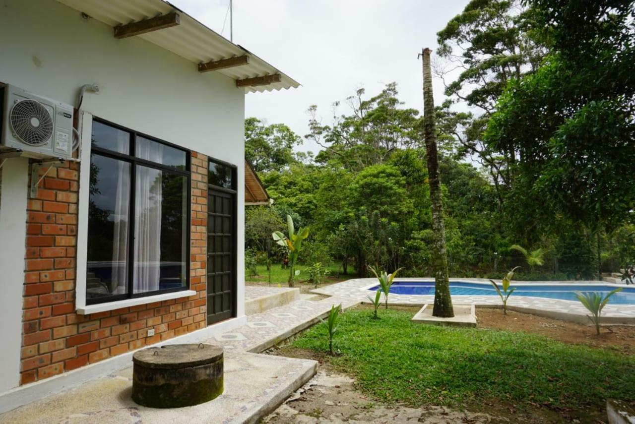Hostal Suna Vito Puerto Asís Esterno foto