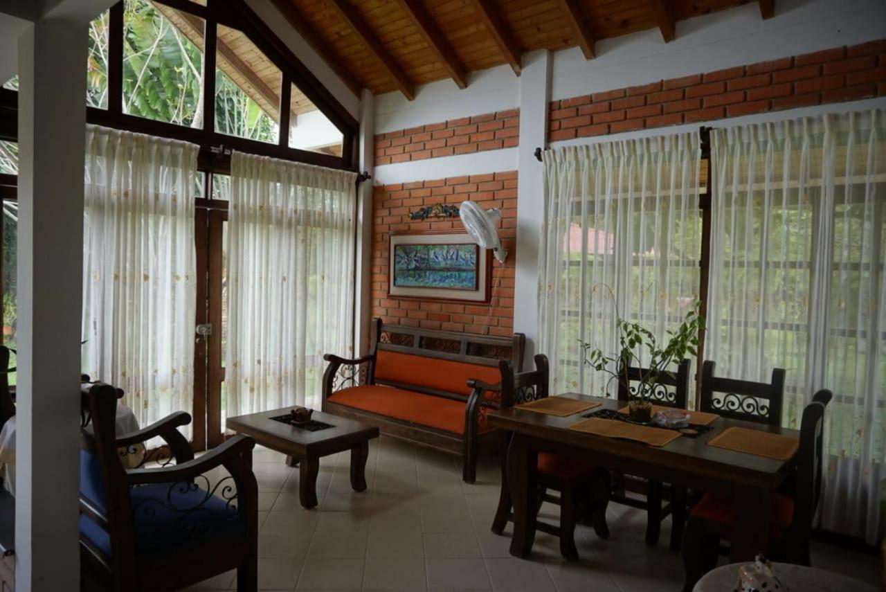 Hostal Suna Vito Puerto Asís Esterno foto