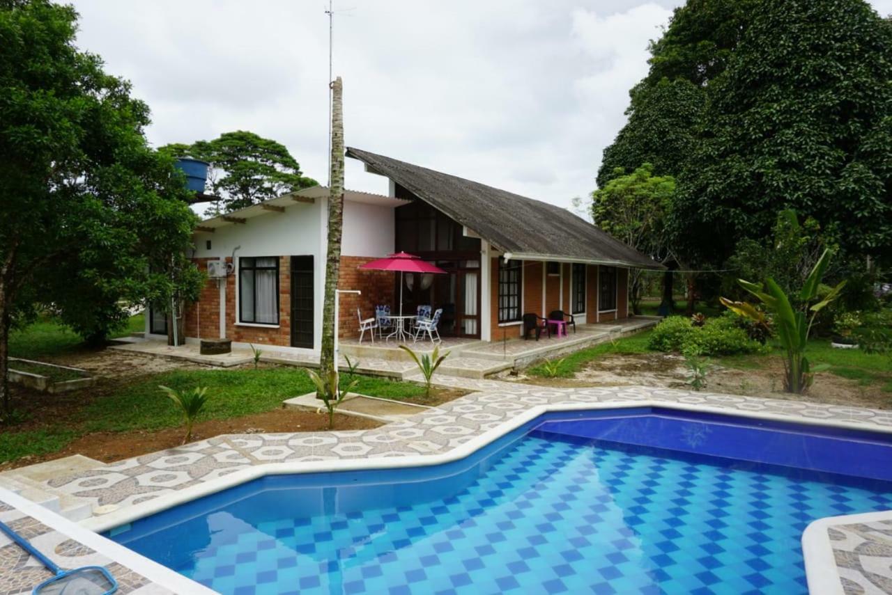 Hostal Suna Vito Puerto Asís Esterno foto